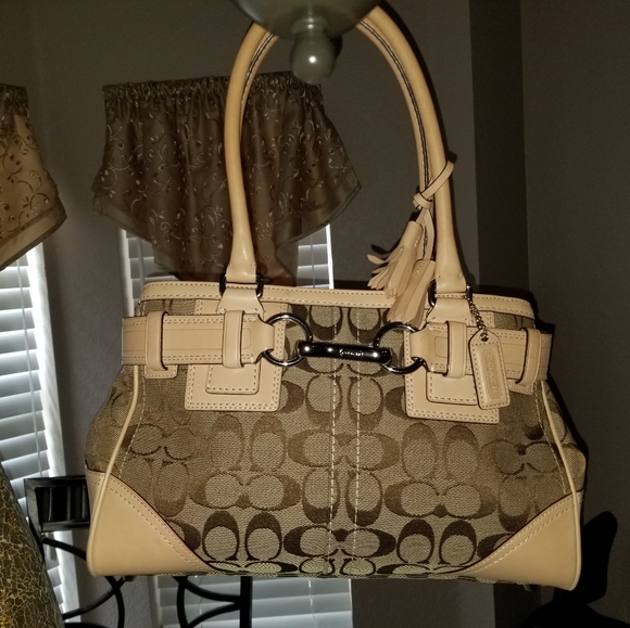 AUTHENTIC  Monogram COACH PURSE - Picture 10 of 16